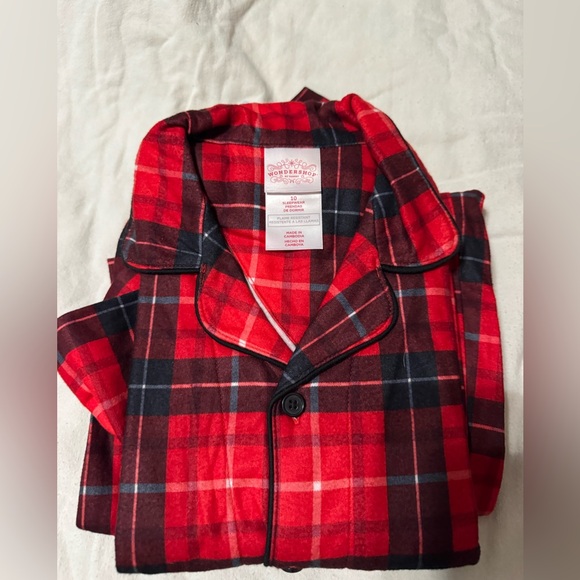 Wondershop Red and Black Checkered Family Matching Pajama Set - Picture 4 of 5
